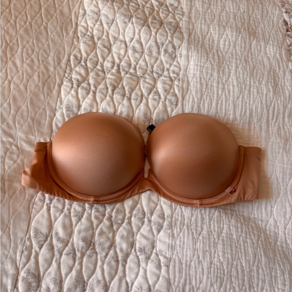 Victoria's Secret Tan Strapless Bra with Seamless Design